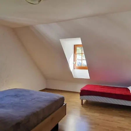 Un Moment De Partage Au Gabizos. *